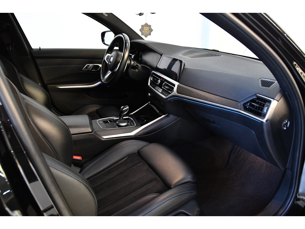 BMW 3-serie 330e M-pakket, Applecarplay, Sfeerverlichting 4