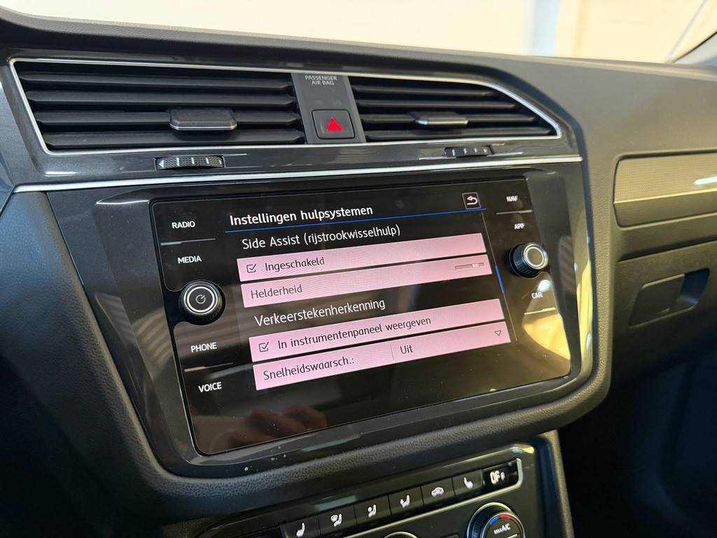 Volkswagen Tiguan 1.5 TSI ACT Highline Business R, Pano, HUD, FULL 22