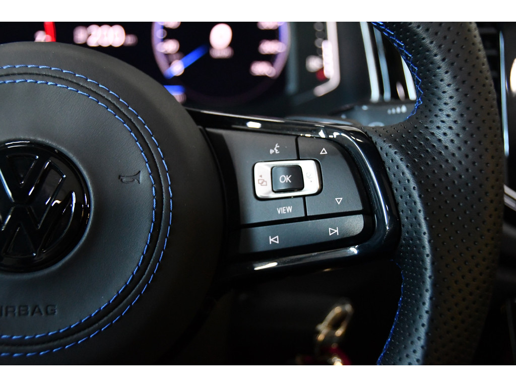 Volkswagen T-ROC 2.0 TSI 4Motion R Performence Akra Pano 13