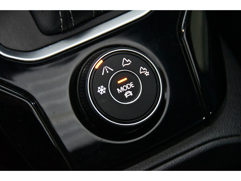 Volkswagen T-ROC 2.0 TSI 4Motion R Performence Akra Pano 15
