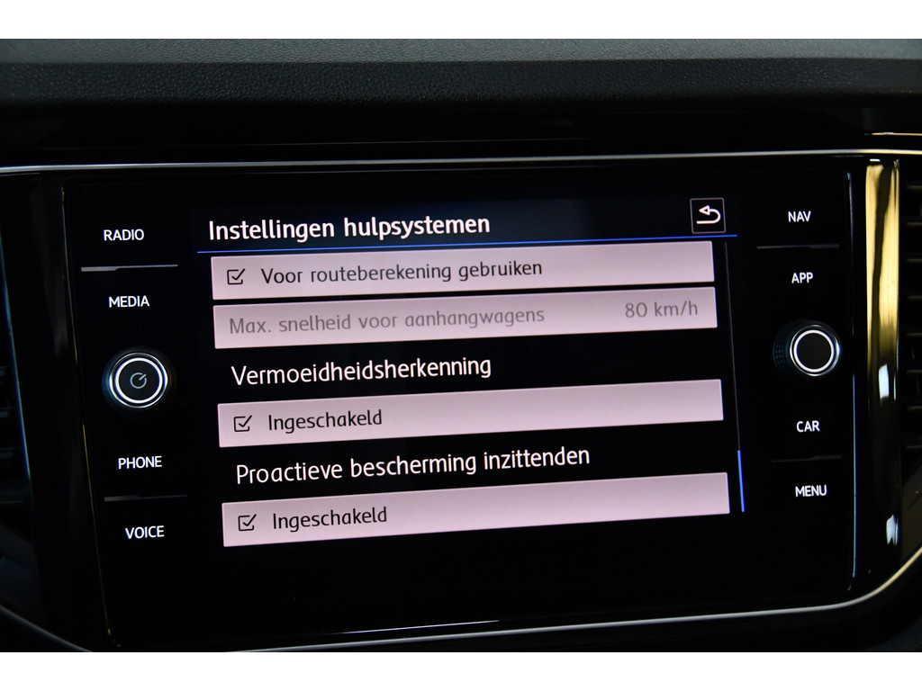 Volkswagen T-ROC 2.0 TSI 4Motion R Performence Akra Pano 17
