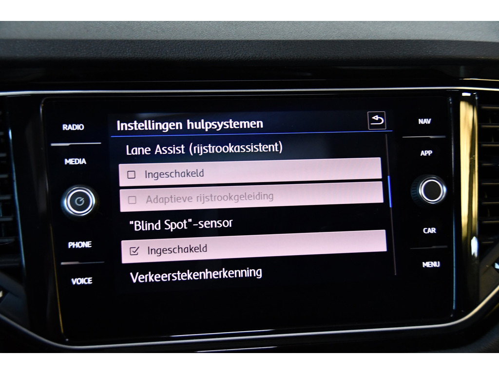 Volkswagen T-ROC 2.0 TSI 4Motion R Performence Akra Pano 19