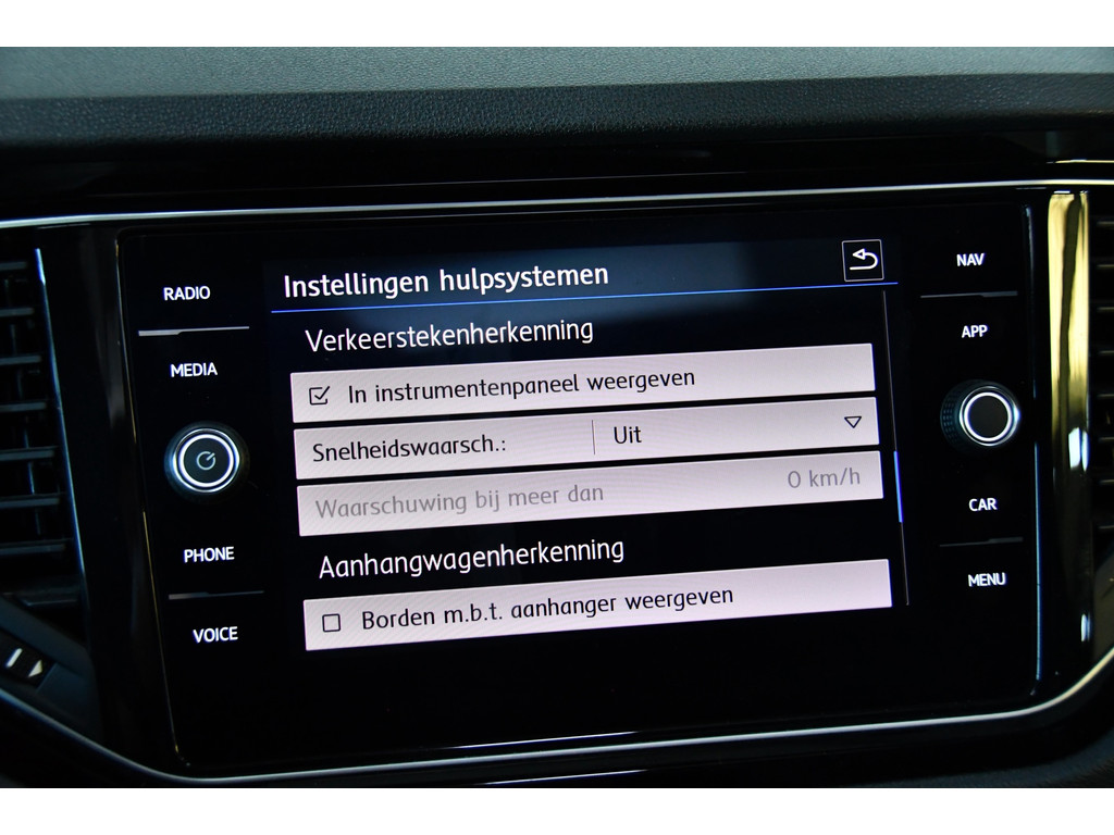 Volkswagen T-ROC 2.0 TSI 4Motion R Performence Akra Pano 20