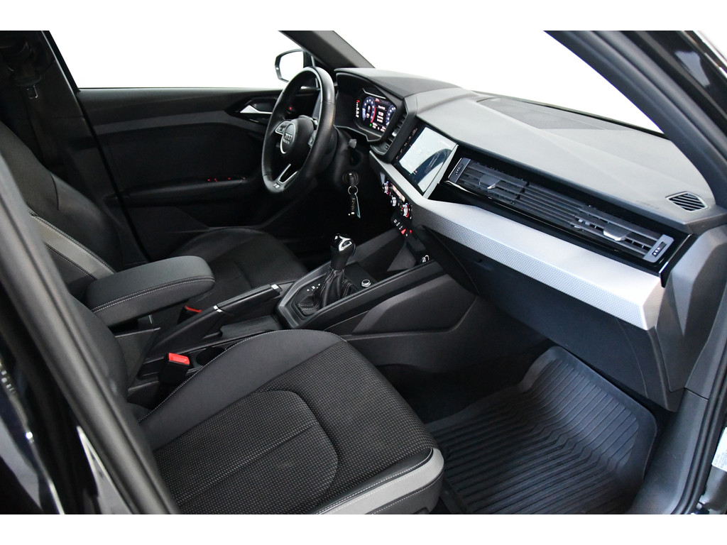 Audi A1 30 TFSI S-Line 2