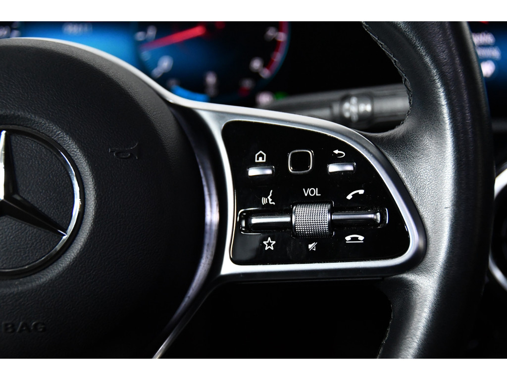 Mercedes-Benz A-klasse 250 Sport, Pano, Applecarplay 11