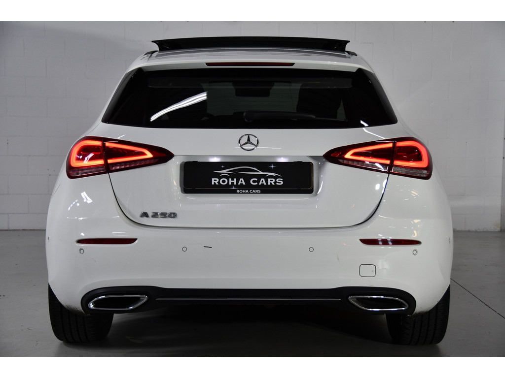 Mercedes-Benz A-klasse 250 Sport, Pano, Applecarplay 17