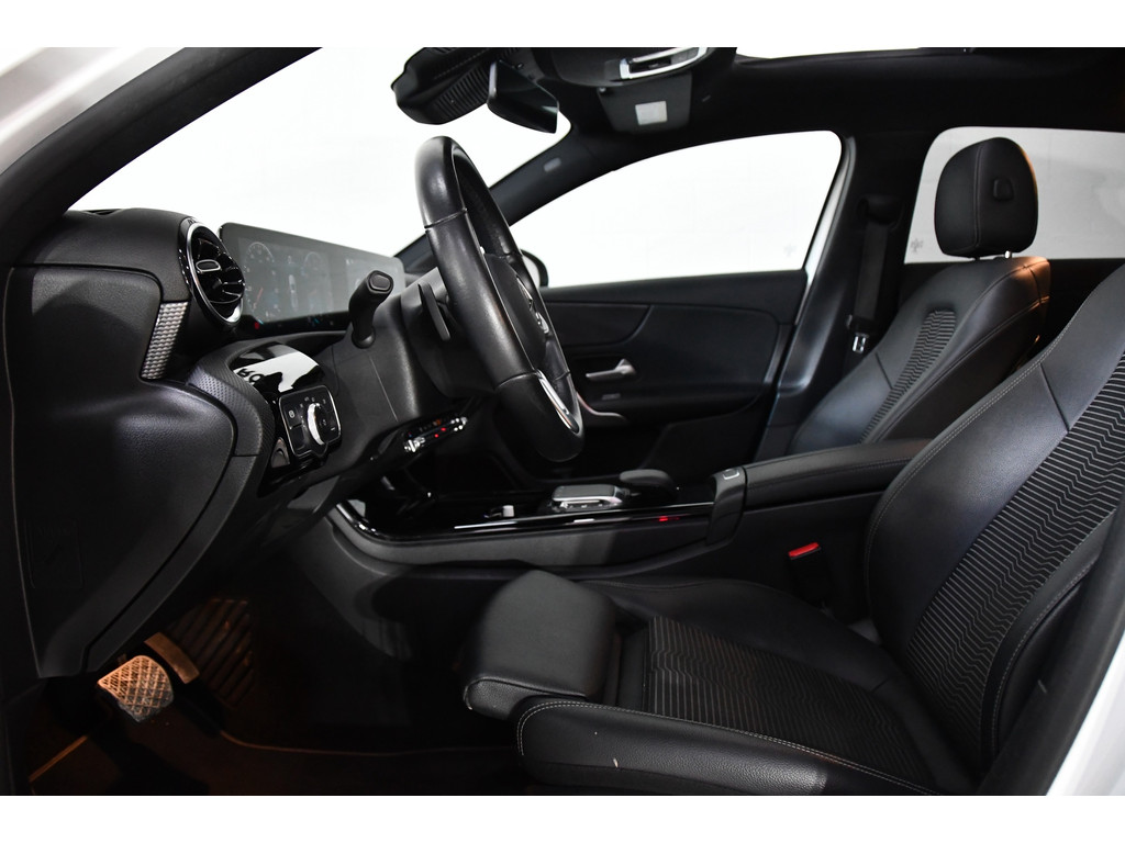 Mercedes-Benz A-klasse 250 Sport, Pano, Applecarplay 4
