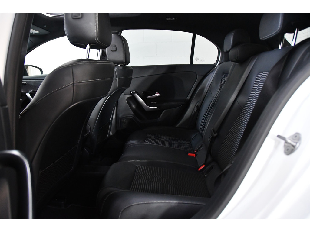Mercedes-Benz A-klasse 250 Sport, Pano, Applecarplay 5
