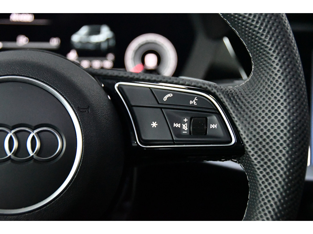 Audi A3 Sportback 35 TFSI S-edition 3x S-Line, Pano, Cam, AppleCP 12