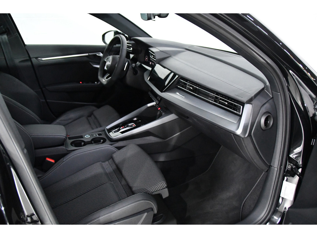 Audi A3 Sportback 35 TFSI S-edition 3x S-Line, Pano, Cam, AppleCP 6