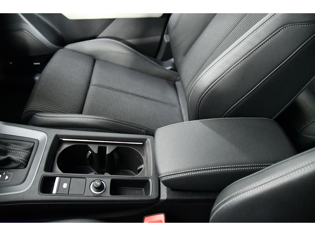 Audi Q3 Sportback 35 TFSI 3x S-line, Pano, Sonos, Nieuwstaat 24