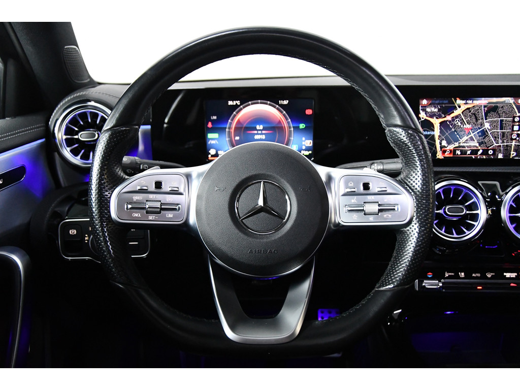 Mercedes-Benz A-klasse 250e, AMG-line, Pano, Burmester, Sfeer 12