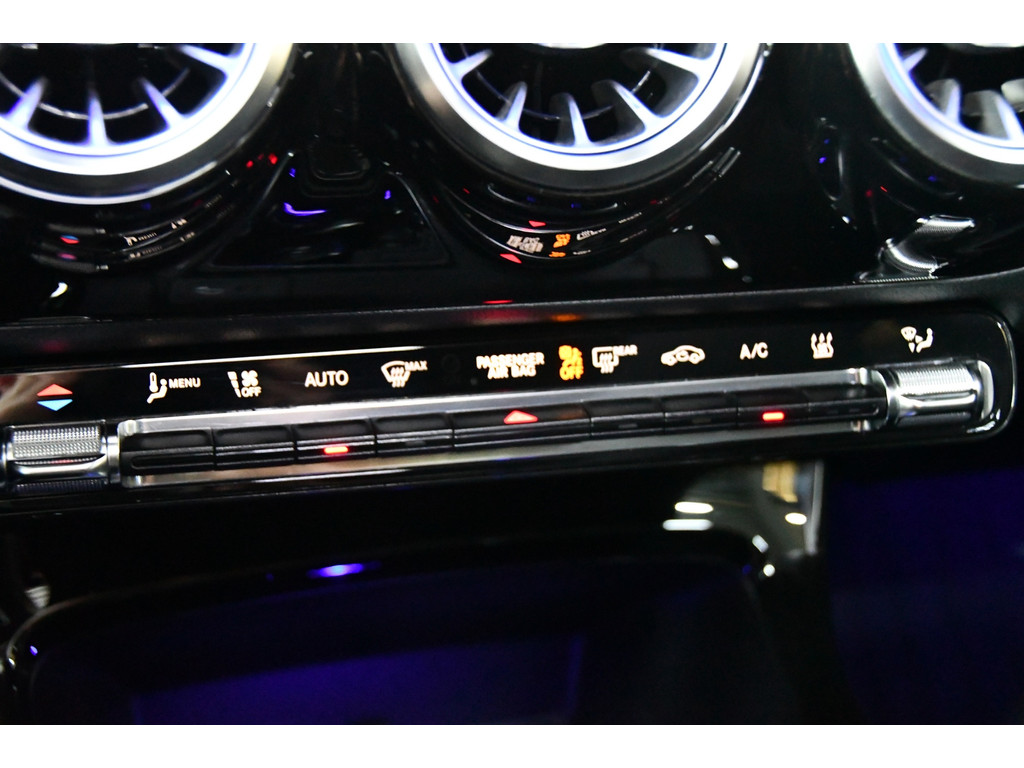 Mercedes-Benz A-klasse 250e, AMG-line, Pano, Burmester, Sfeer 22