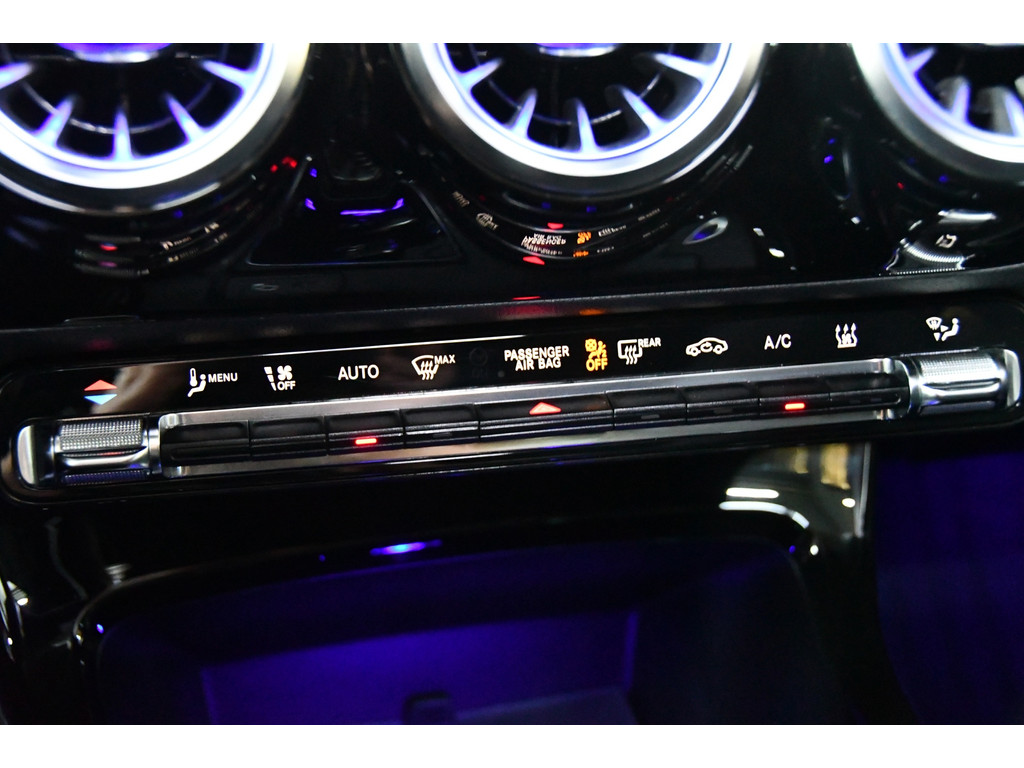 Mercedes-Benz A-klasse 250e, AMG-line, Pano, Burmester, Sfeer 23