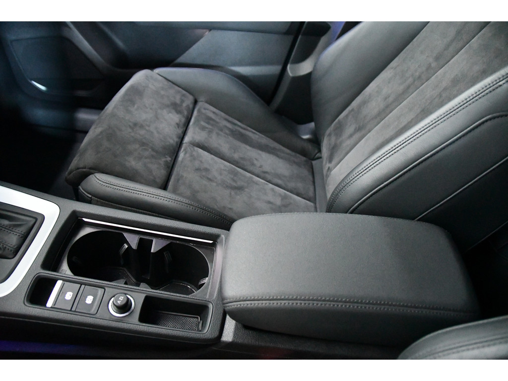 Audi Q3 SPORTBACK 35 TFSI S-line, Pano, Side assist, Blackline 17