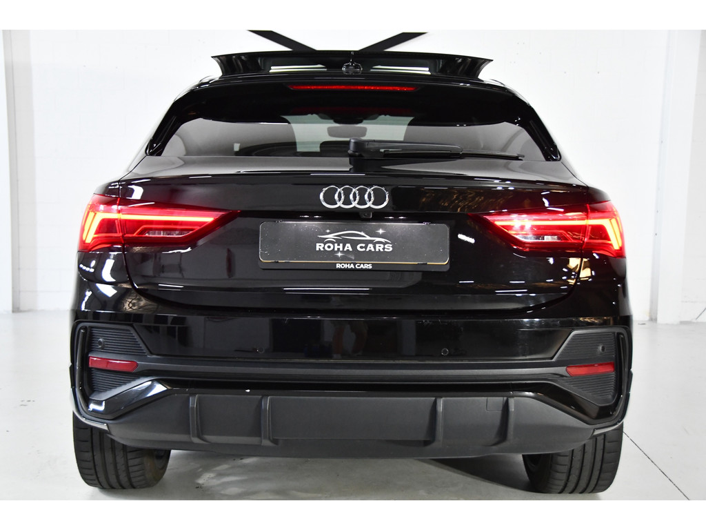 Audi Q3 SPORTBACK 35 TFSI S-line, Pano, Side assist, Blackline 18