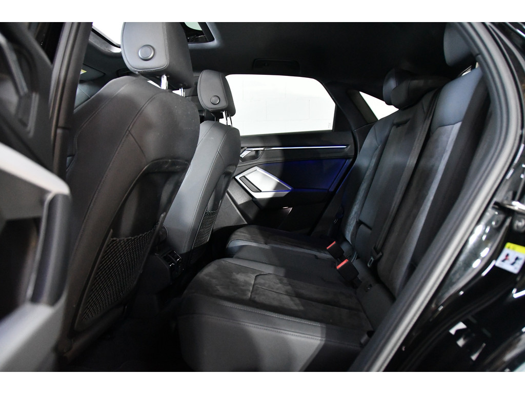 Audi Q3 SPORTBACK 35 TFSI S-line, Pano, Side assist, Blackline 5