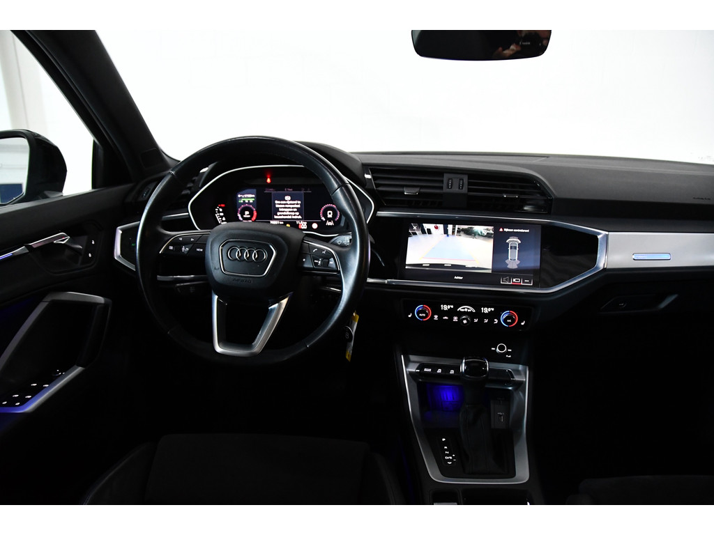 Audi Q3 SPORTBACK 35 TFSI S-line, Pano, Side assist, Blackline 8