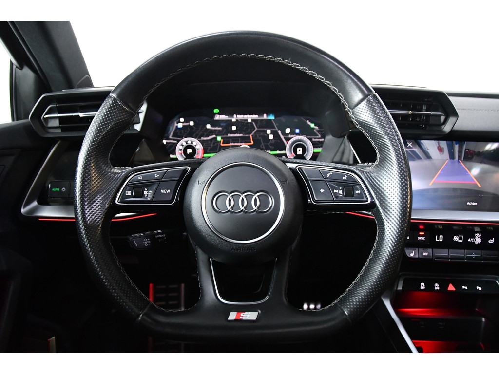 Audi A3 SPORTBACK 35 TFSI 3x S-line edition, Pano, B&O, Cam 10