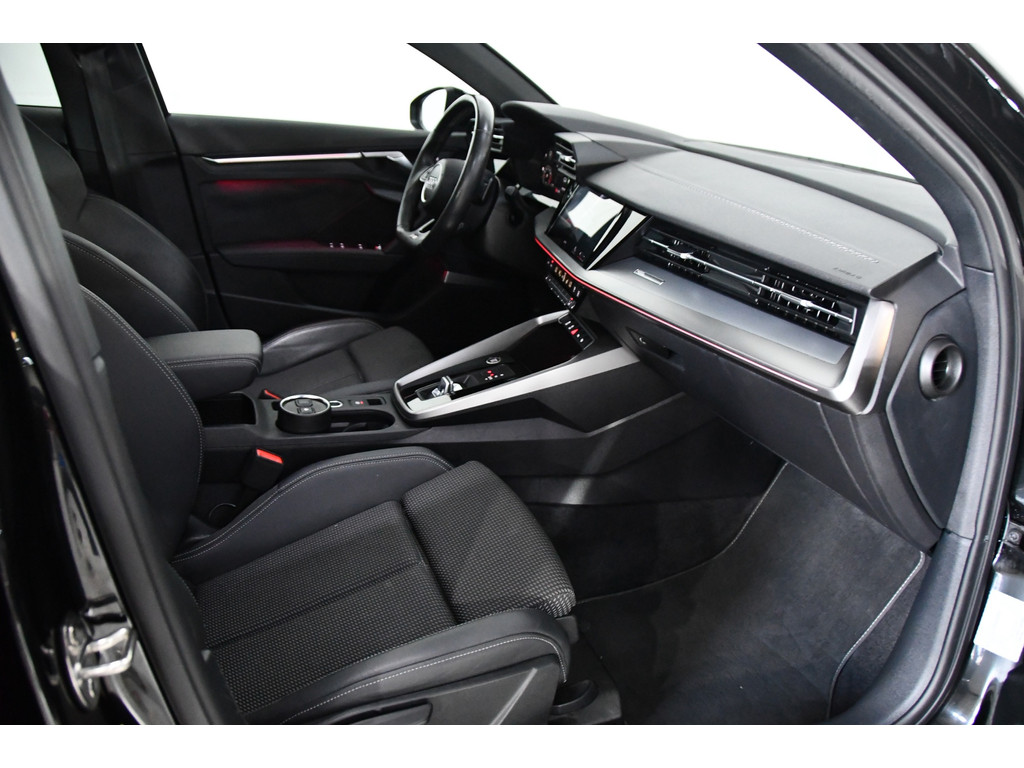 Audi A3 SPORTBACK 35 TFSI 3x S-line edition, Pano, B&O, Cam 6