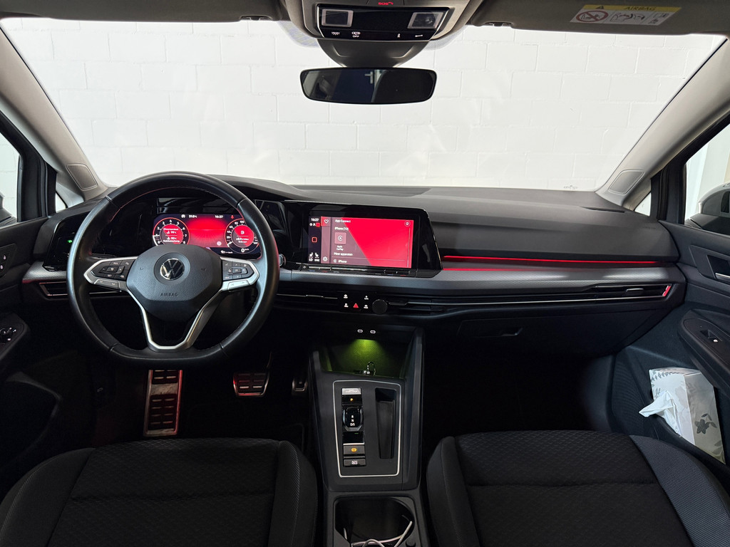 Volkswagen GOLF 1.5 eTSI R-Line Business+ 11