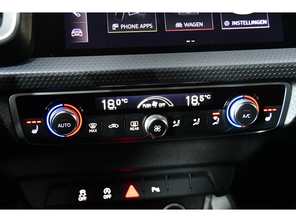 Audi A1 citycarver 30 TFSI, Camera, CarPlay, Automaat 14