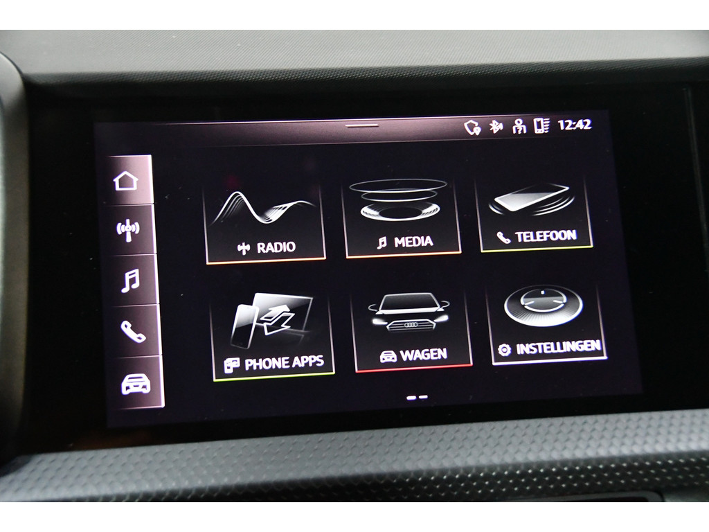 Audi A1 citycarver 30 TFSI, Camera, CarPlay, Automaat 21