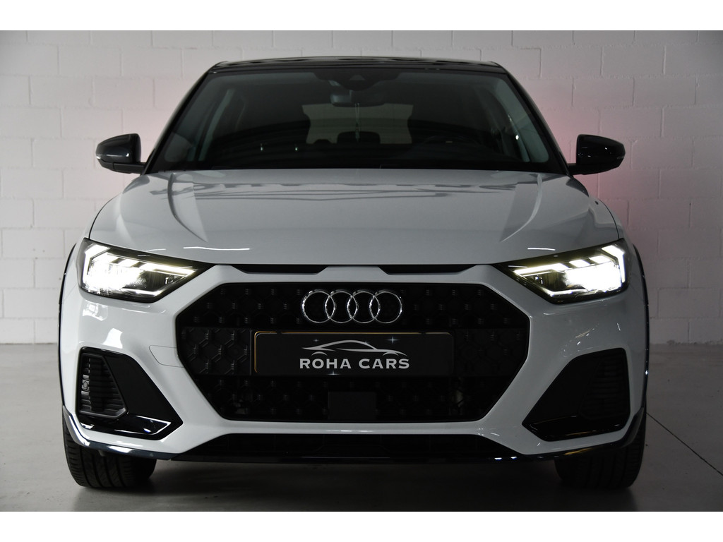 Audi A1 citycarver 30 TFSI, Camera, CarPlay, Automaat 22