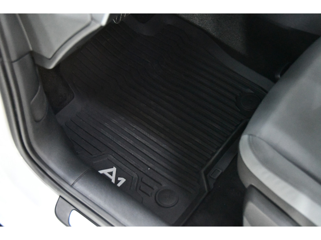 Audi A1 citycarver 30 TFSI, Camera, CarPlay, Automaat 7