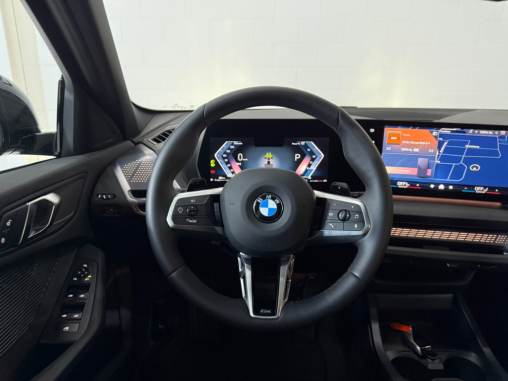 BMW 1-serie 120i pano*Side-assist*led*keyless 12