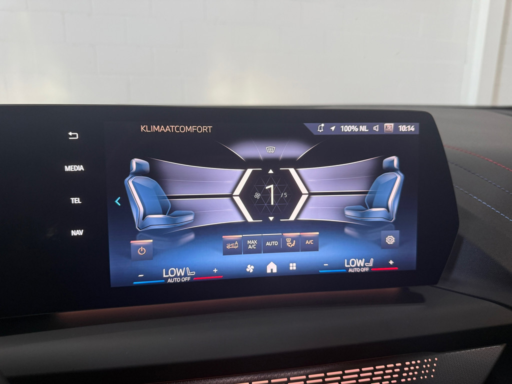 BMW 1-serie 120i pano*Side-assist*led*keyless 21