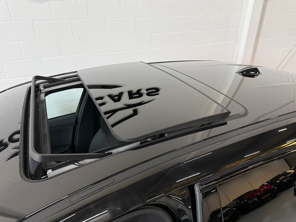 BMW 1-serie 120i pano*Side-assist*led*keyless 8