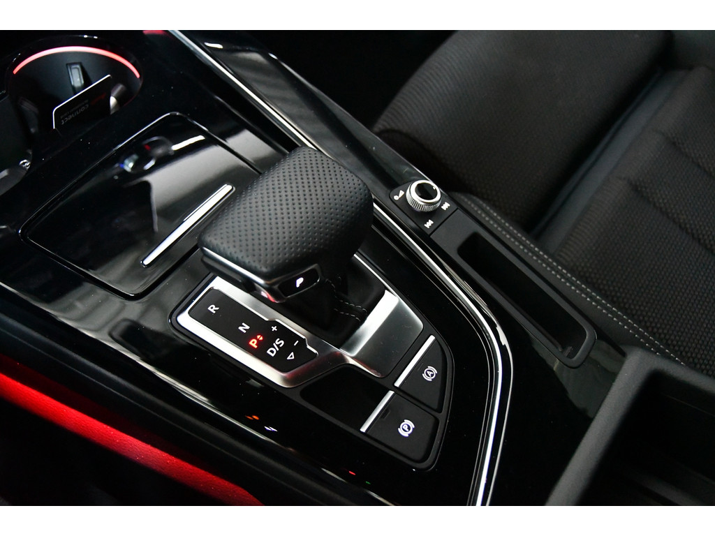 Audi A4 2.0 40 TFSI Quattro S-line*Competition*Matrix*blindspot* 22
