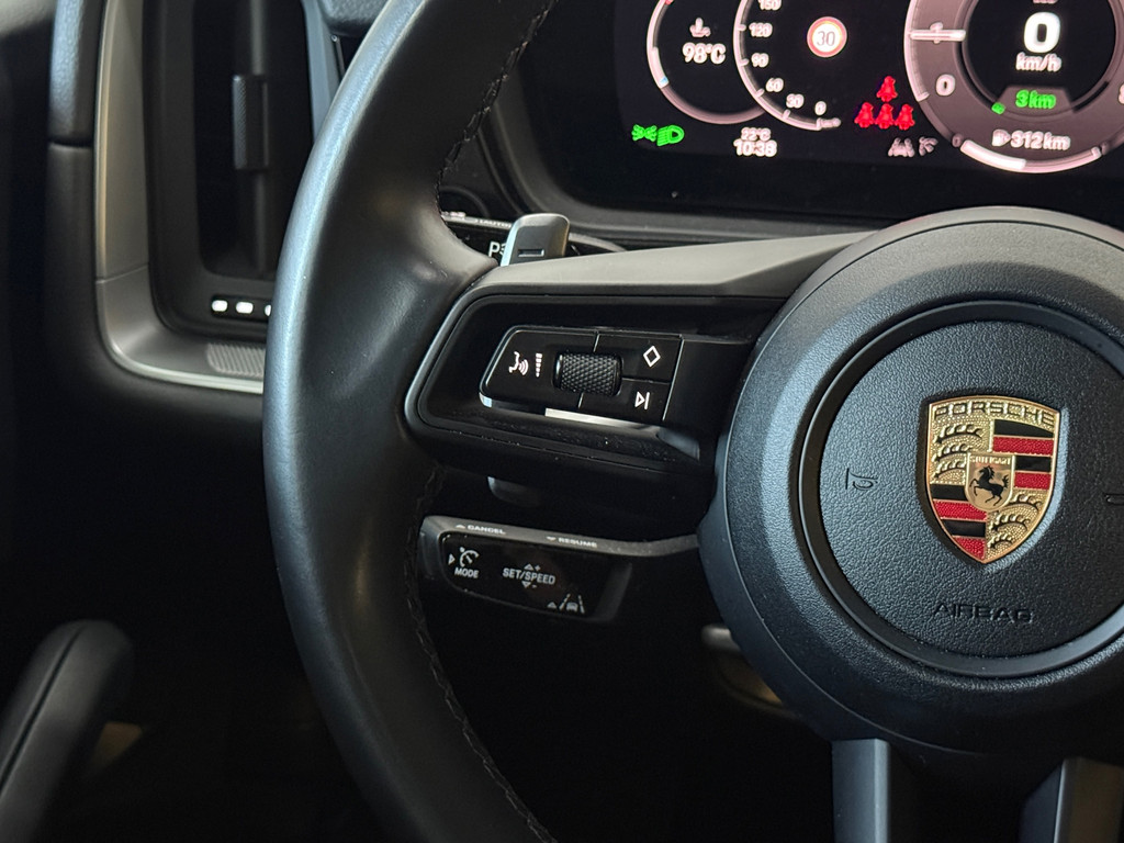 Porsche Cayenne Coupé 3.0 E-Hybrid*Luchtvering*Sportchrono*Facelift* 24