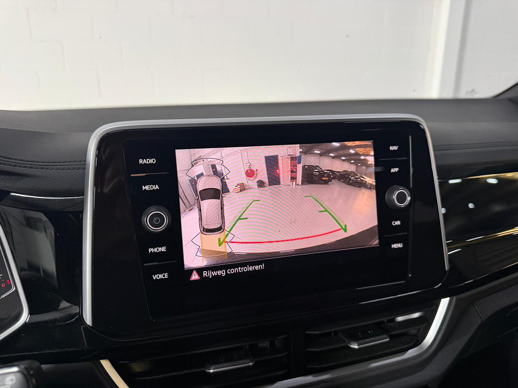 Volkswagen T-roc 1.5 T-roc*Pano*Camera*Lage KM* 15