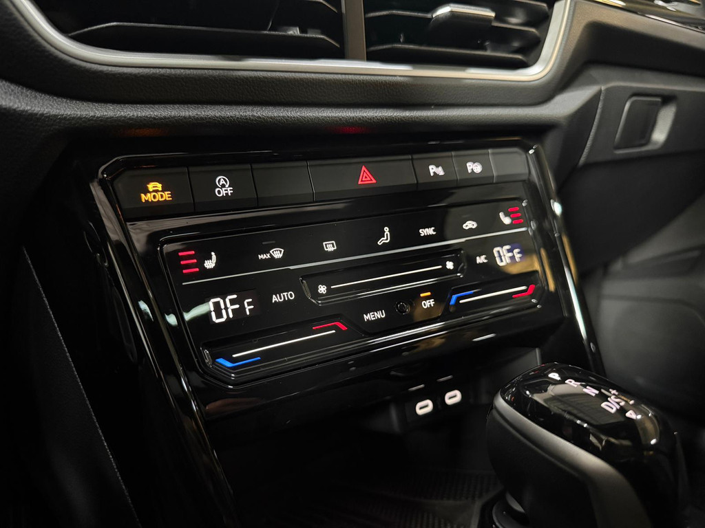Volkswagen T-roc 1.5 T-roc*Pano*Camera*Lage KM* 17