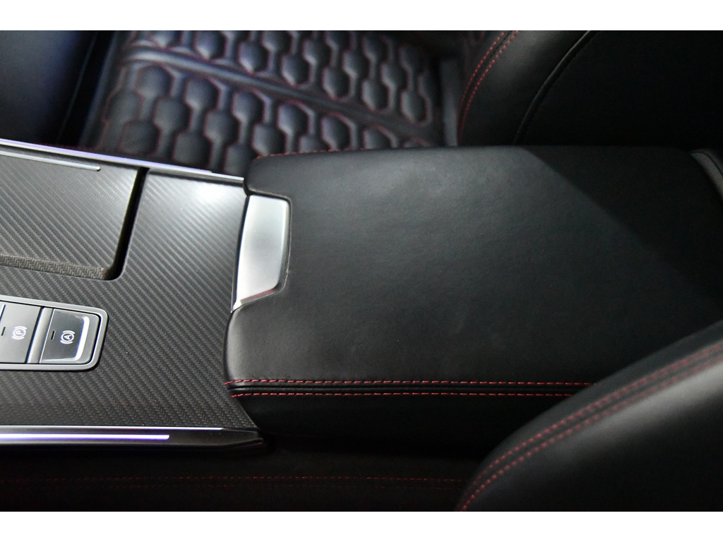 Audi A6 Avant RS6 quattro, Pano,Keram,HUD,Downpipe,Softclose 25