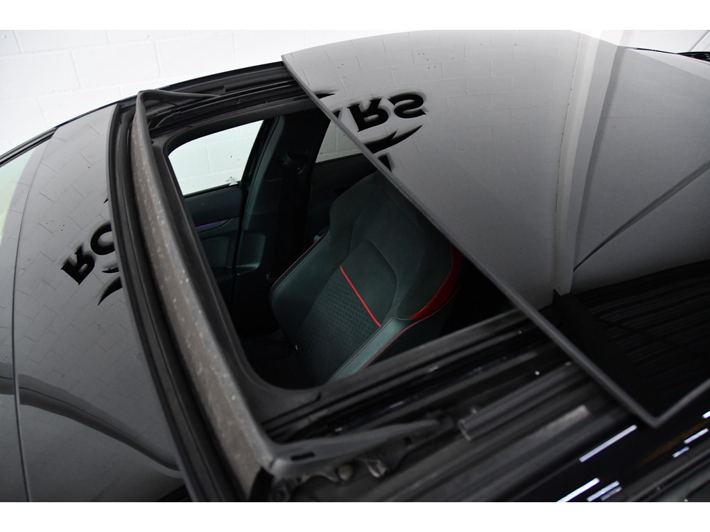 Volkswagen GOLF 2.0 TSI GTI Clubsport*Panorama*Dynaudio*keyless*Cam 2
