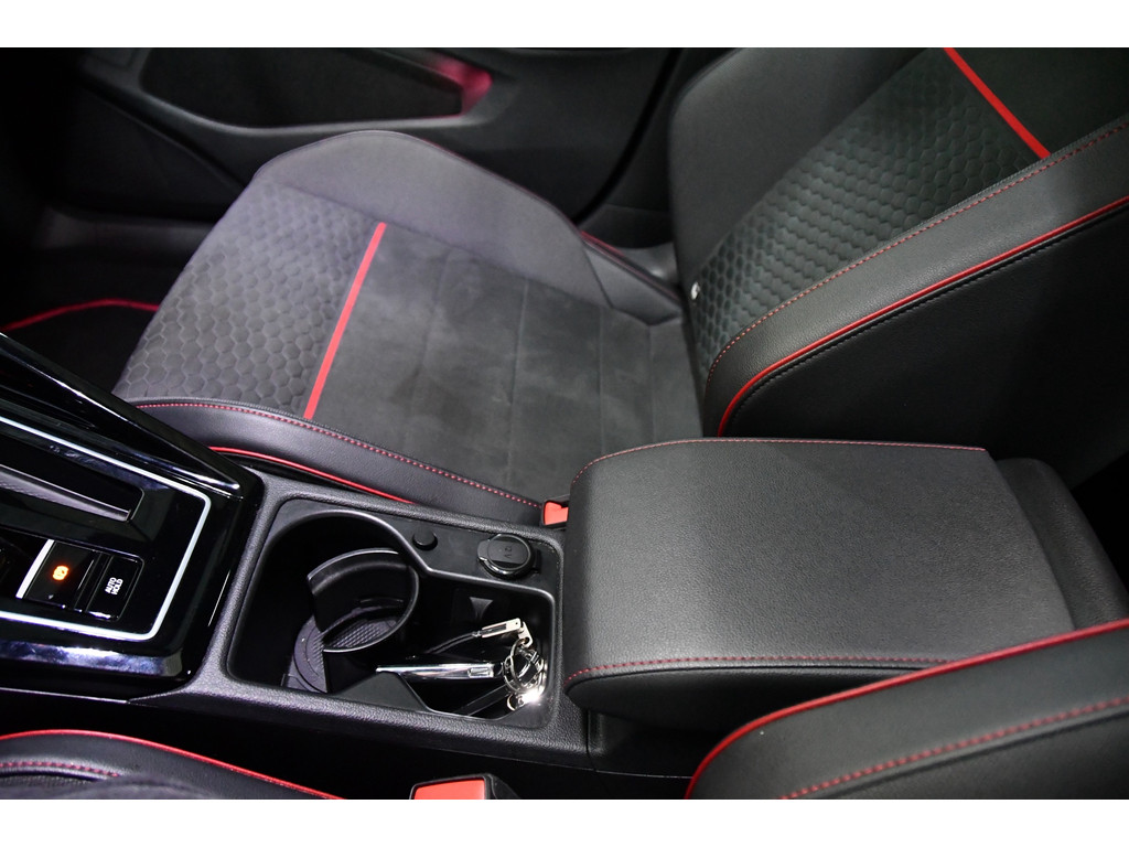 Volkswagen GOLF 2.0 TSI GTI Clubsport*Panorama*Dynaudio*keyless*Cam 25