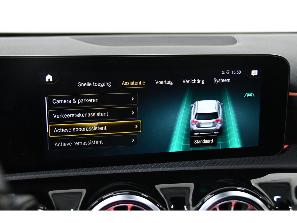 Mercedes-Benz A-klasse 180 Business Solution AMG Pano,Burmester,Sfeer 24