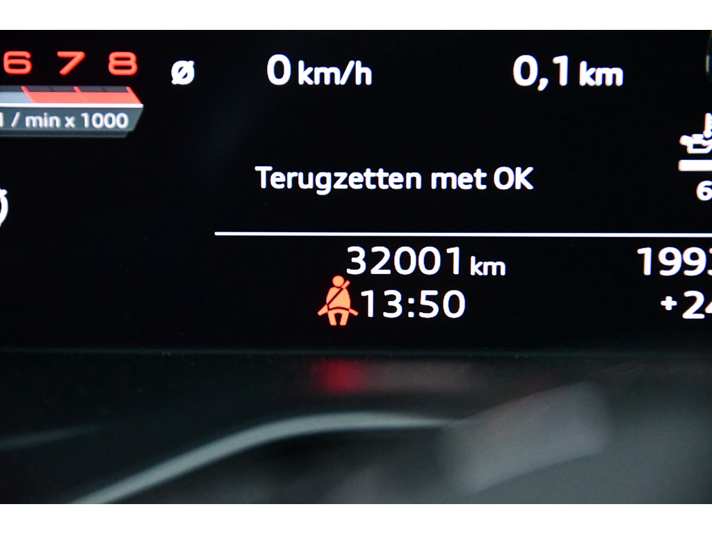 Audi A4 Avant 40 TFSI 3x S-line Full option*Pano*B&O*Sideassist 14
