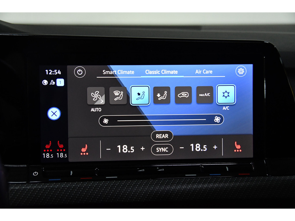 Volkswagen Golf 1.5 eTSI R-Line Pano, Sfeer, AppleCarplay 14