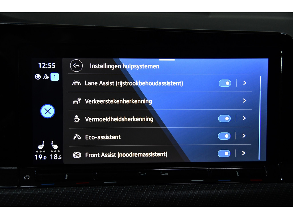 Volkswagen Golf 1.5 eTSI R-Line Pano, Sfeer, AppleCarplay 20