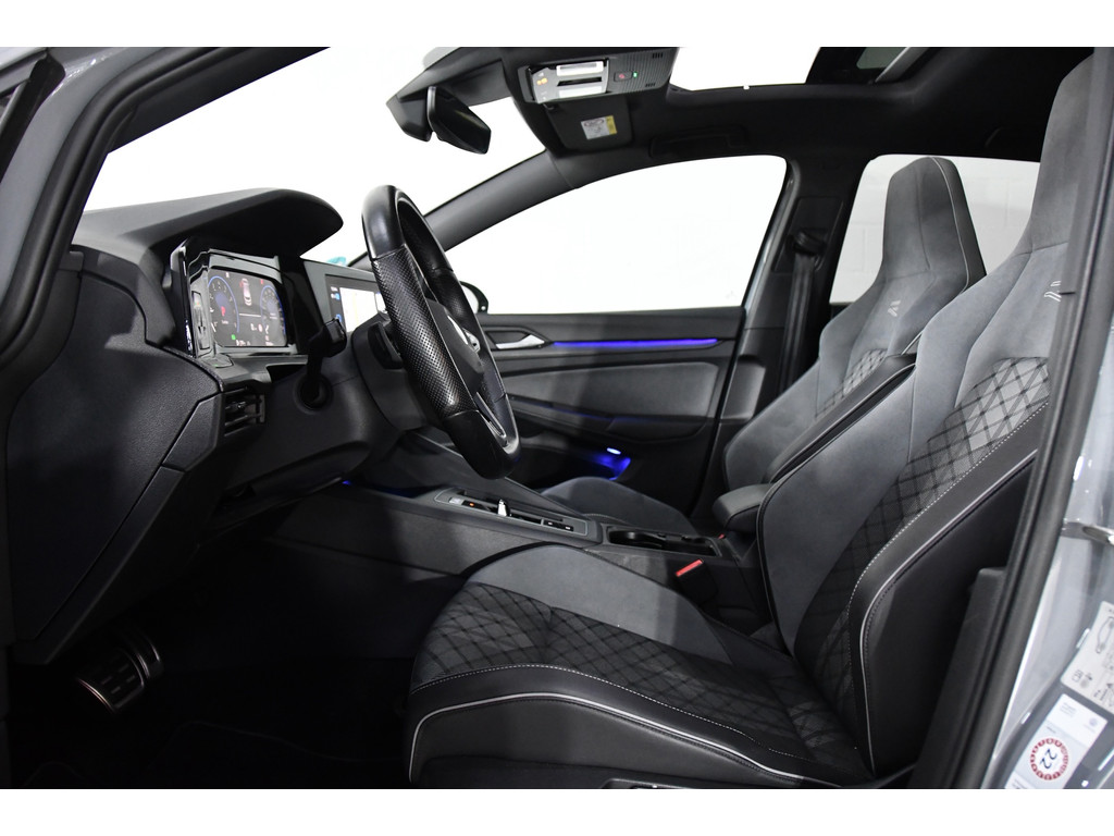 Volkswagen Golf 1.5 eTSI R-Line Pano, Sfeer, AppleCarplay 4