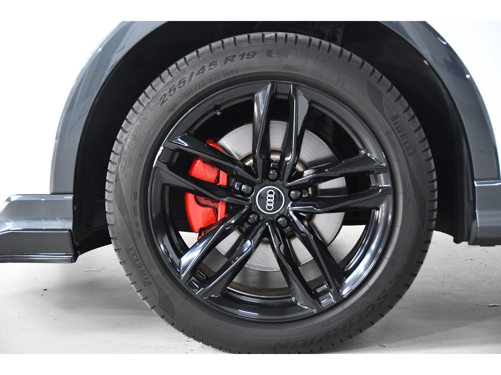 Audi Q3 Sportback 45 TFSI e S-Line PHEV, Pano, Maxton 1