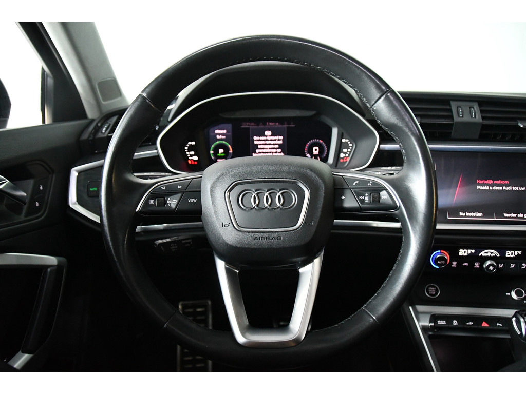 Audi Q3 Sportback 45 TFSI e S-Line PHEV, Pano, Maxton 10
