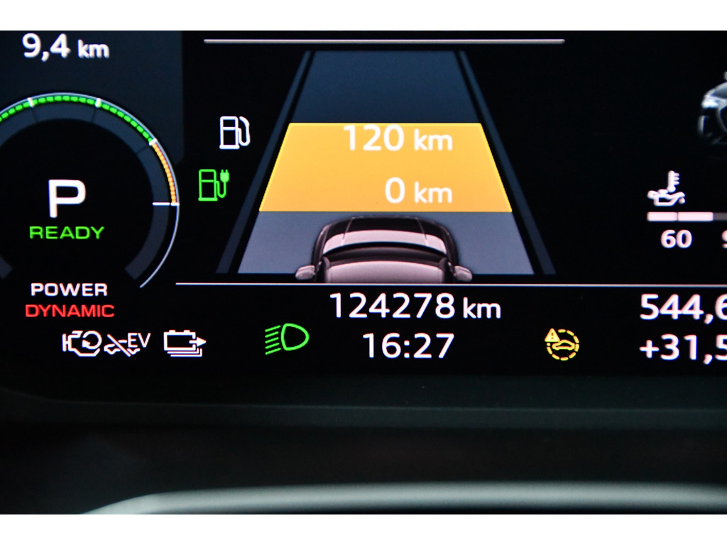Audi Q3 Sportback 45 TFSI e S-Line PHEV, Pano, Maxton 15