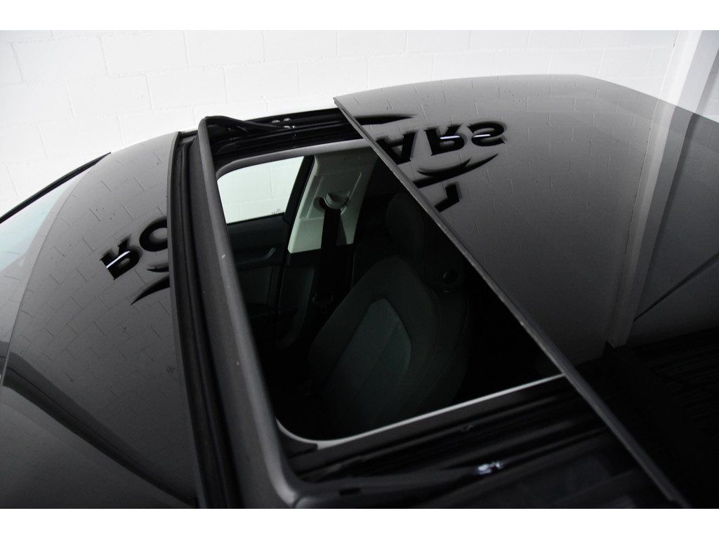 Audi Q3 Sportback 45 TFSI e S-Line PHEV, Pano, Maxton 2