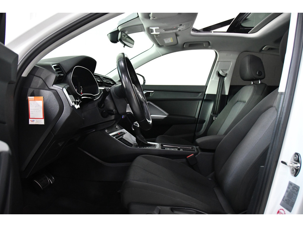 Audi Q3 Sportback 45 TFSI e S-Line PHEV, Pano, Maxton 4