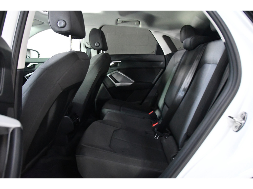 Audi Q3 Sportback 45 TFSI e S-Line PHEV, Pano, Maxton 5